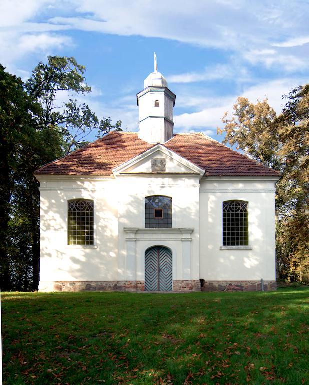 Kavaliershaus Schloss Bluecher Am Finckenersee Ngoại thất bức ảnh